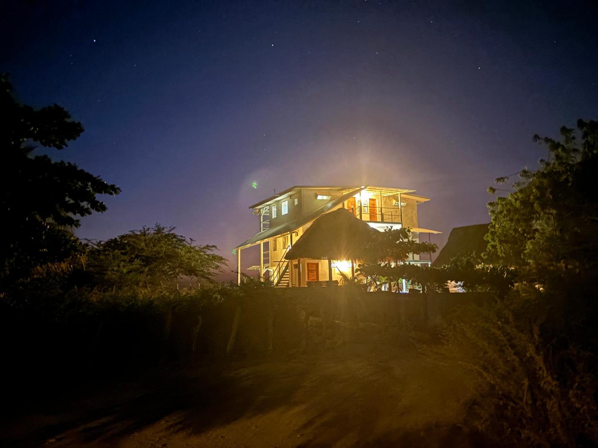 פופויו Stella Mar Oceanfront Hotel מראה חיצוני תמונה